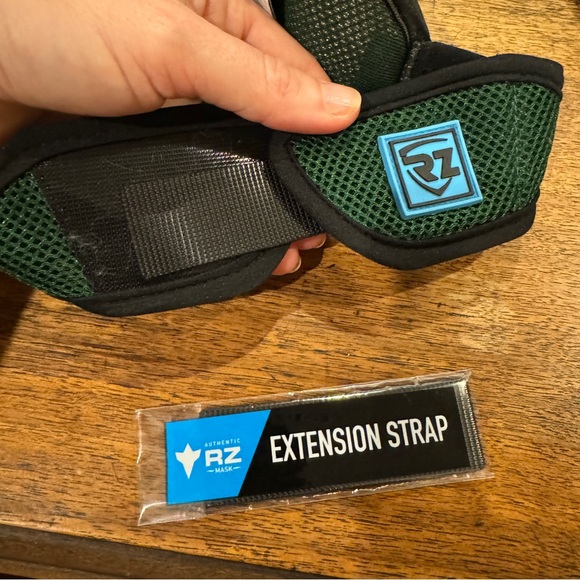 Forest Green RZ Mask Medium - Picture 8 of 10